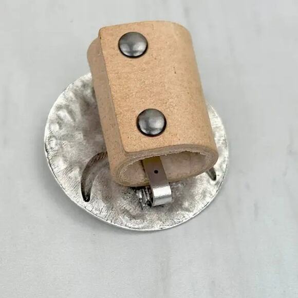 Western Silver Tone Round Longhorn Wild Rag Scarf Slide - Picture 3 of 3